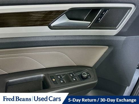 Used 2023 Volkswagen Atlas SE w/ Panoramic Sunroof Package image 18