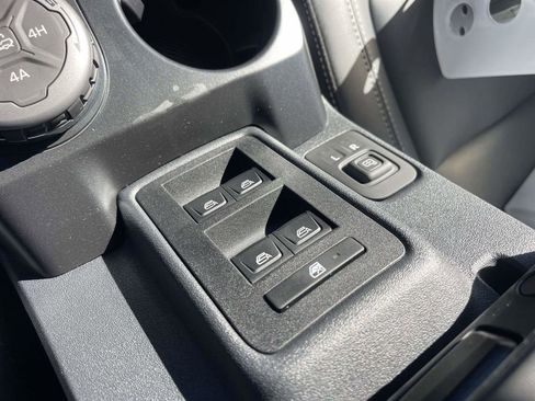 New 2025 Ford Bronco Big Bend w/ Black Diamond Package image 28