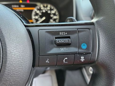 Used 2023 Nissan Rogue SV AWD/4WD image 26