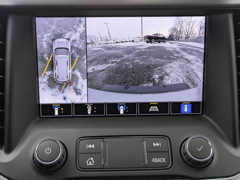 Certified 2023 GMC Acadia AT4 w/ Technology Package image 21