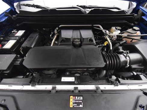 Used 2025 Chevrolet Colorado Trail Boss AWD/4WD image 30