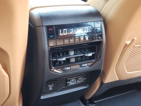 Used 2025 Jeep Grand Cherokee Summit AWD/4WD image 23