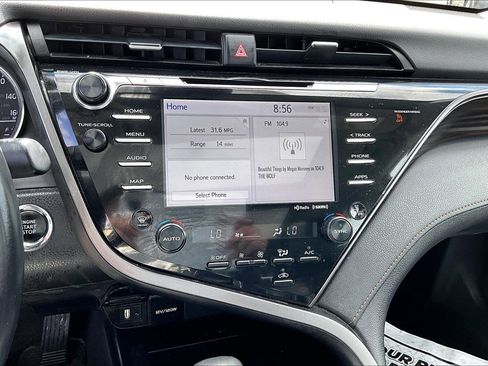 Used 2019 Toyota Camry L image 35