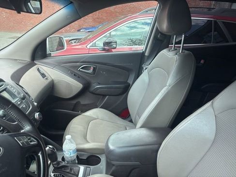 Used 2014 Hyundai Tucson SE image 4