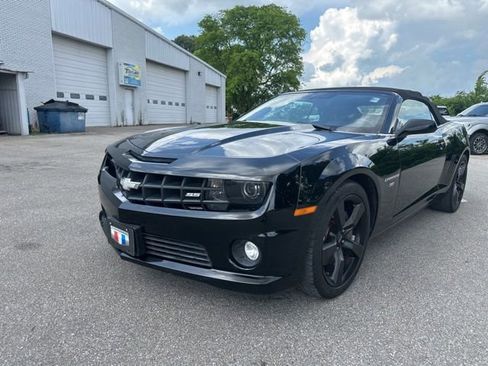 Used 2011 Chevrolet Camaro SS RWD image 2