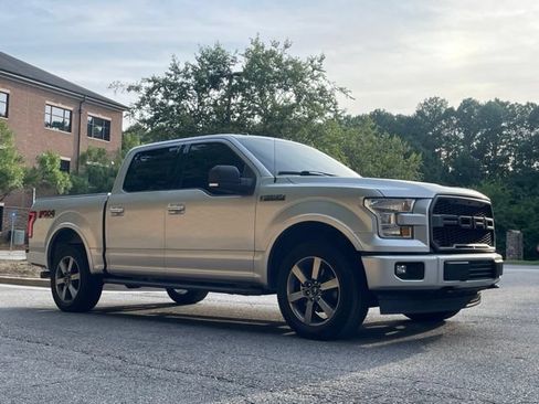 Used 2017 Ford F150 XLT w/ Equipment Group 302A Luxury AWD/4WD image 3