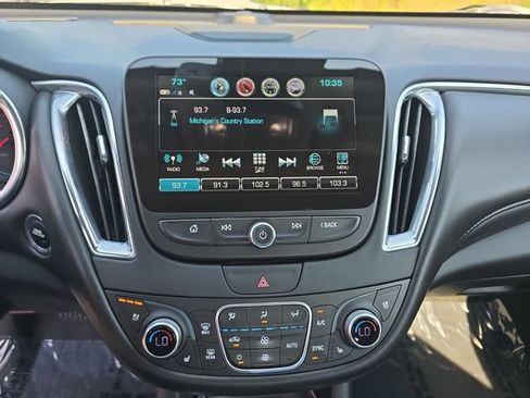 Used 2018 Chevrolet Malibu Premier w/ Driver Confidence Package FWD image 21