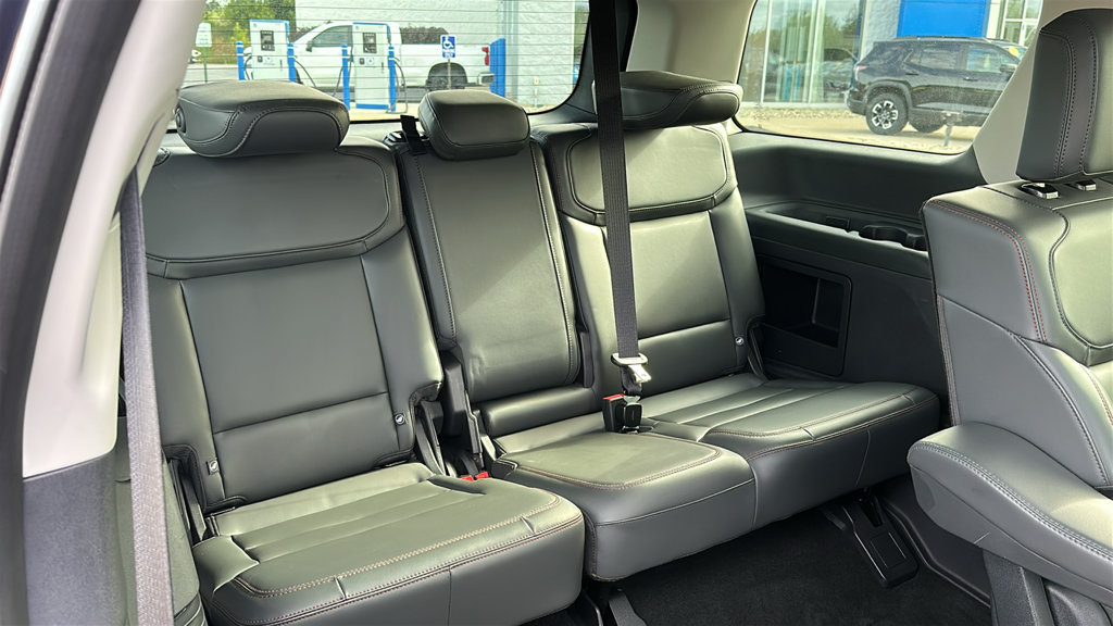 Used 2025 Ford Expedition Active AWD/4WD image 32