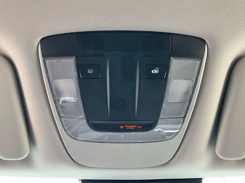 Used 2025 Kia Sportage LX image 16