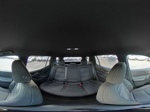 Used 2025 Chevrolet Equinox LT image 41