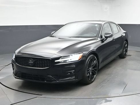 Used 2024 Volvo S60 B5 Plus w/ Climate Package FWD image 3