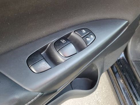 Used 2018 Nissan Sentra S w/ S Midnight Style Package image 14