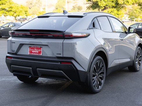 New 2026 Toyota C-HR AWD/4WD image 5
