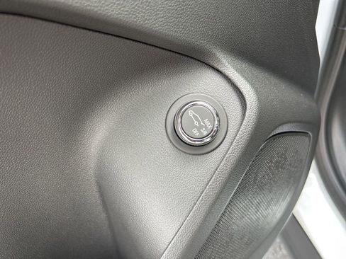 Used 2026 Chevrolet TrailBlazer LT w/ Convenience Package image 19