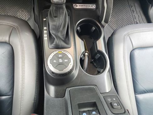 Used 2022 Ford Bronco Outer Banks image 23