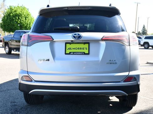 Used 2016 Toyota RAV4 XLE AWD/4WD image 5