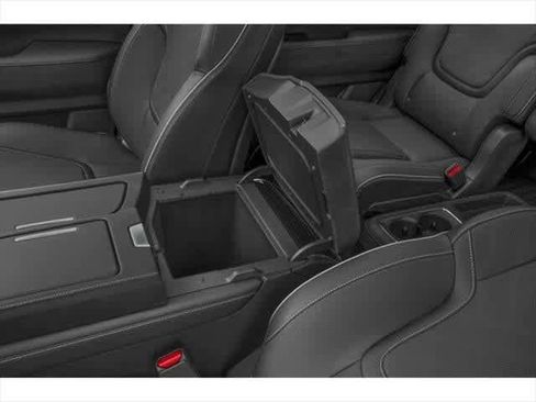 Used 2025 INFINITI QX80 Luxe RWD image 10