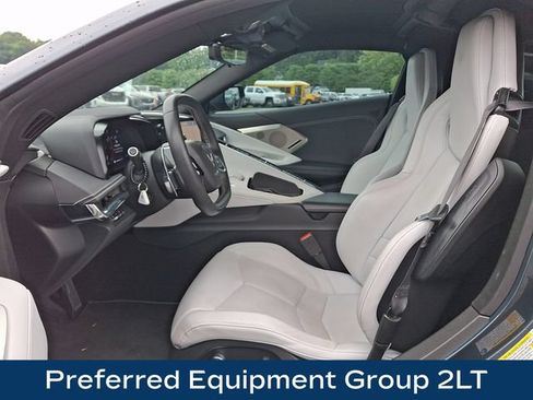 Used 2020 Chevrolet Corvette Stingray Preferred Cpe w/ 2LT Preferred Equipment Group RWD image 2