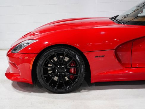 Used 2013 SRT Viper GTS w/ GTS Laguna Interior Pkg image 33