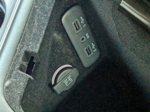 Certified 2023 Dodge Challenger R/T image 19