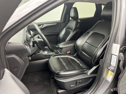 Used 2024 Ford Escape Platinum AWD/4WD image 9