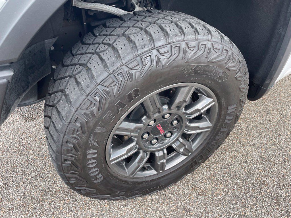 Used 2024 GMC Sierra 1500 AT4X AWD/4WD image 13