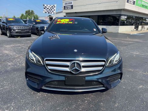 Used 2017 Mercedes-Benz E 300 image 2