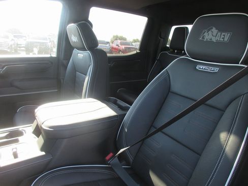 New 2026 GMC Sierra 1500 AT4X w/ AT4X AEV Edition image 14