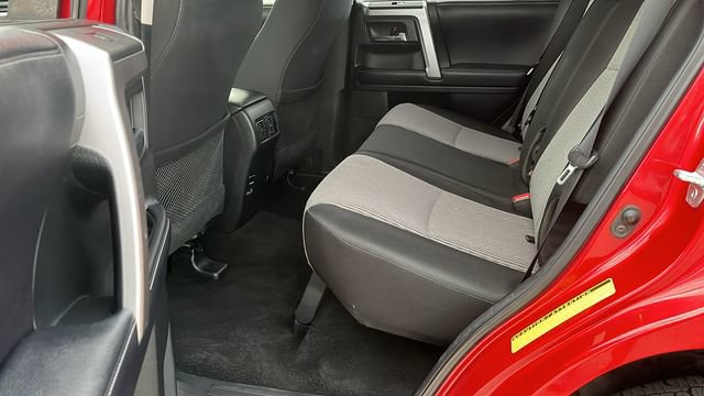 Used 2018 Toyota 4Runner SR5 AWD/4WD image 20