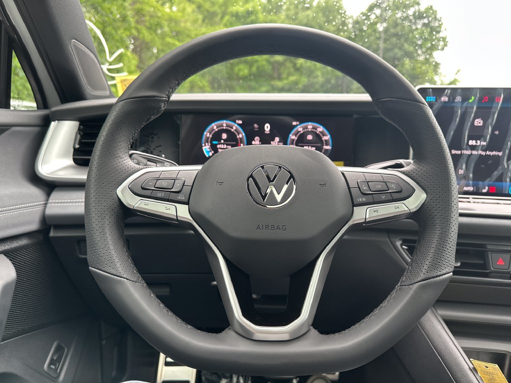 New 2026 Volkswagen Tiguan SE R-Line AWD/4WD image 12