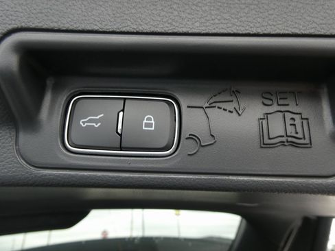 Used 2025 Ford Explorer Platinum w/ Ultimate Package image 18