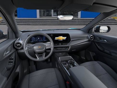 New 2027 Chevrolet Equinox LT w/ LPO, Floor Liner Package AWD/4WD image 39