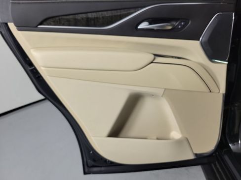 Certified 2024 Cadillac Escalade Premium Luxury AWD/4WD image 14
