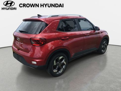 Used 2021 Hyundai Venue SEL w/ Cargo Package FWD image 4