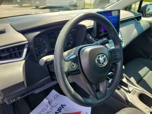 Used 2024 Toyota Corolla LE w/ LE Convenience Package FWD image 17