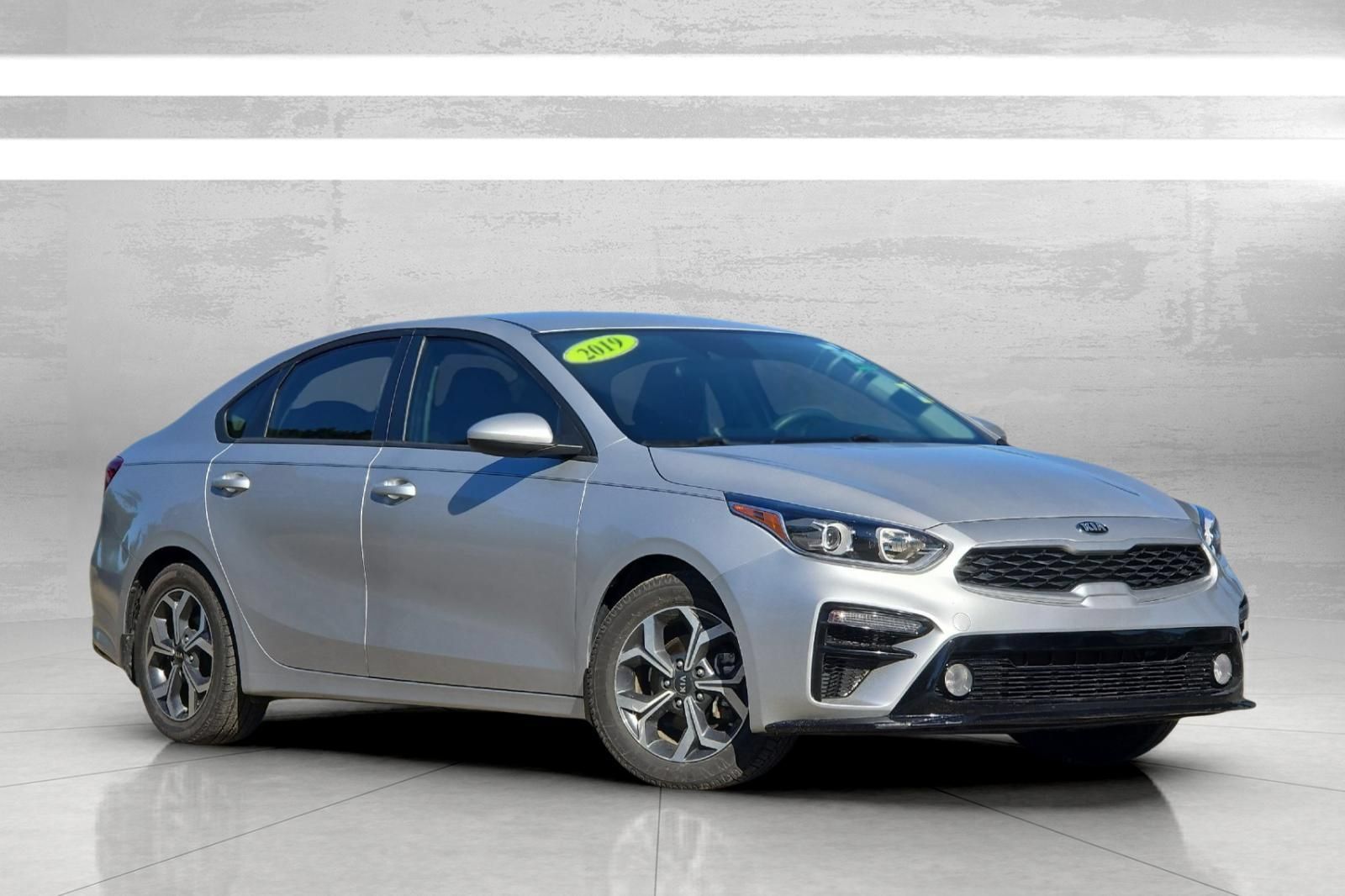 Used 2019 Kia Forte LXS FWD image 2