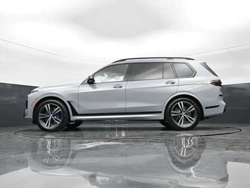 Used 2026 BMW X7 M60i AWD/4WD image 31