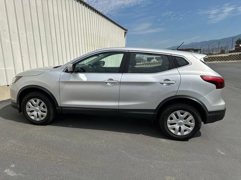 Used 2018 Nissan Rogue Sport S FWD image 7