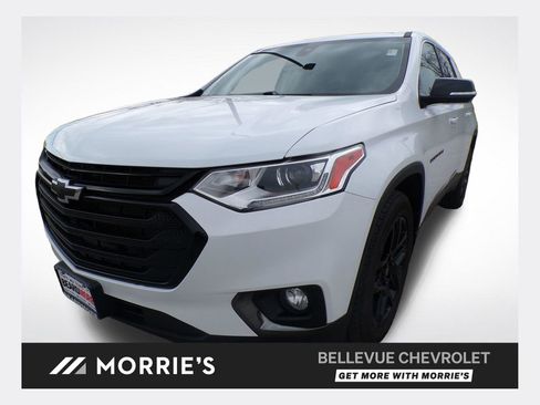 Used 2020 Chevrolet Traverse LT w/ LPO, Blackout Package AWD/4WD image 1