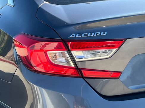 Used 2018 Honda Accord EX image 27