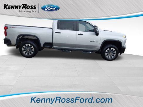 Used 2023 Chevrolet Silverado 2500 Custom w/ Custom Value Package image 1