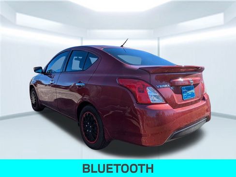 Used 2016 Nissan Versa SV image 2