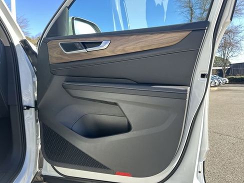 New 2026 Volkswagen Atlas SE image 23