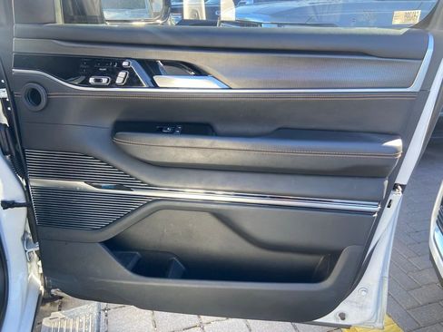 Used 2023 Jeep Grand Wagoneer Series III w/ Rear Seat Video Group 1 image 15