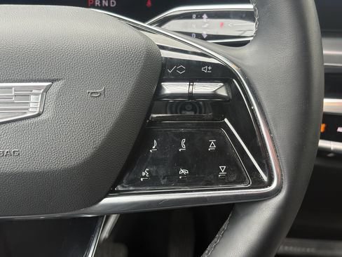 Certified 2024 Cadillac Lyriq Luxury AWD/4WD image 18