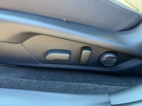 Used 2026 Subaru Crosstrek 2.0i Premium image 14