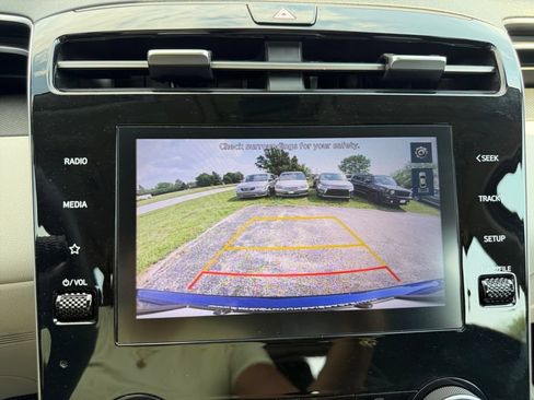 Used 2023 Hyundai Tucson SE FWD image 6