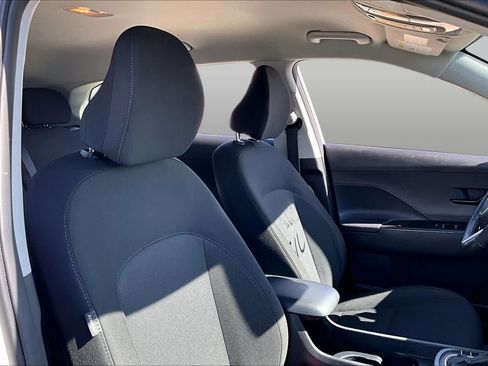 Certified 2025 Hyundai Kona SEL AWD/4WD image 9