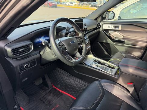 Used 2023 Ford Explorer ST w/ Equipment Group 401A image 4