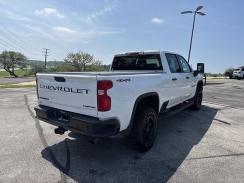 Used 2022 Chevrolet Silverado 2500 Custom w/ Custom Value Package AWD/4WD image 5